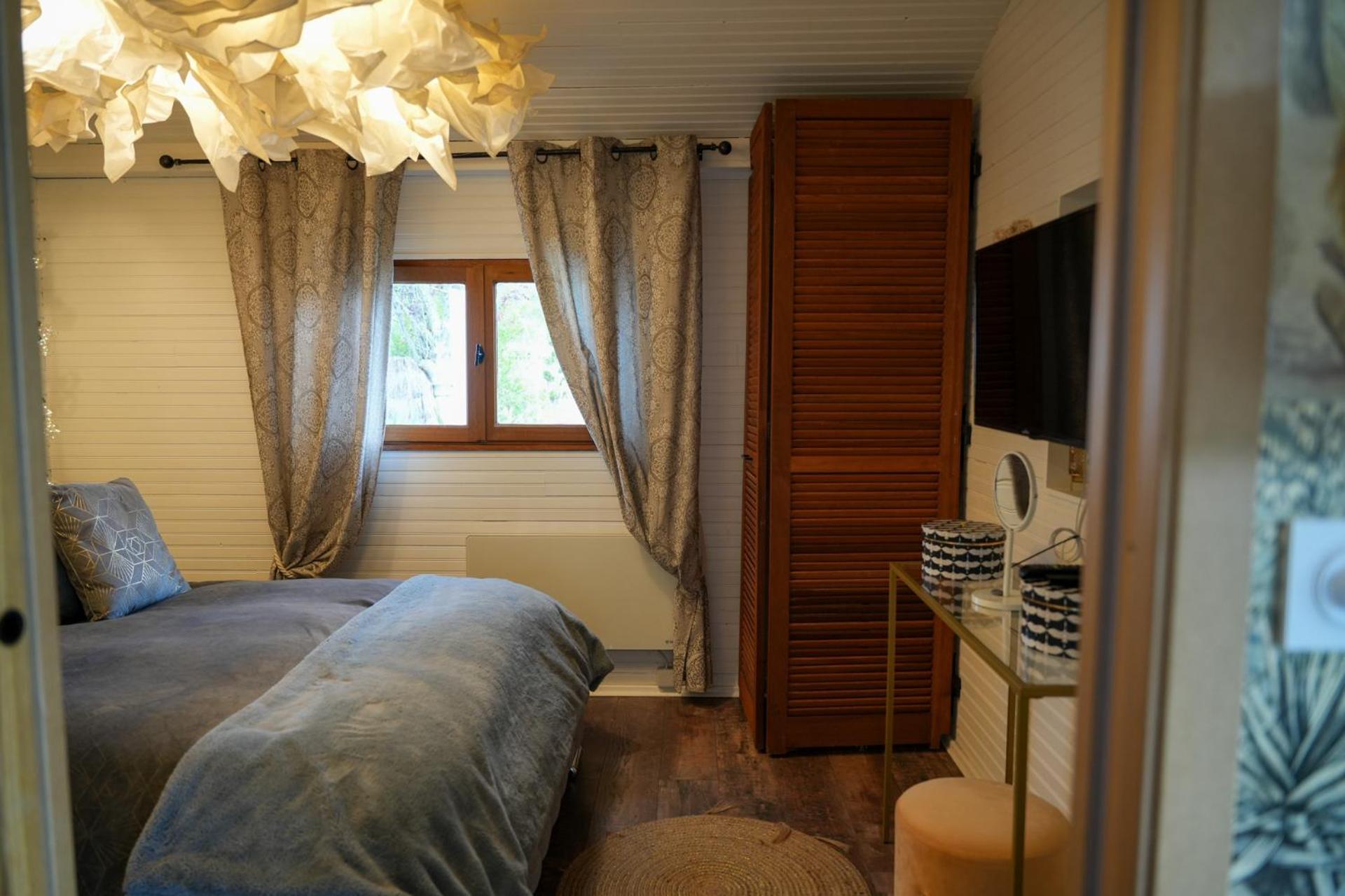 Kaebane 85, Lodge Avec Spa Au Bord De L'Eau Prouilly Exteriör bild