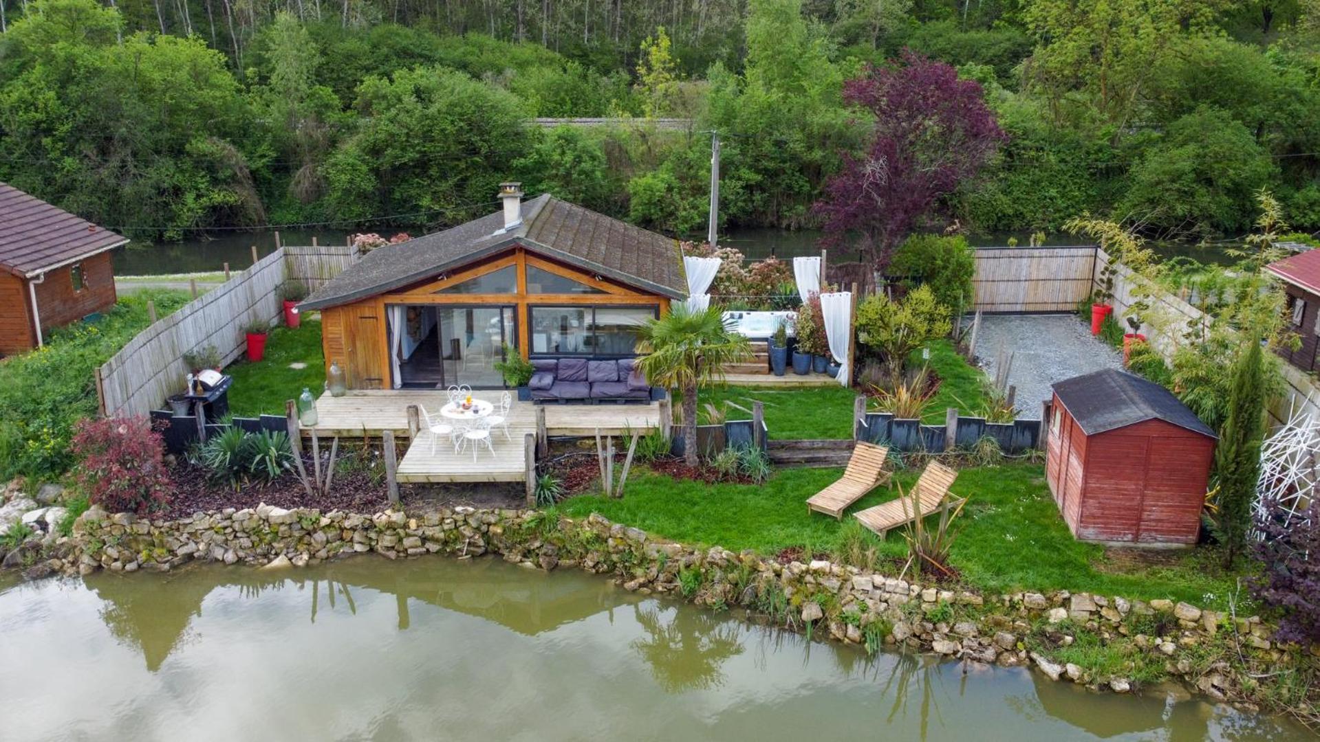 Kaebane 85, Lodge Avec Spa Au Bord De L'Eau Prouilly Exteriör bild
